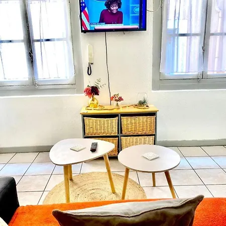 3 Studios, Centre De La Bastide St Louis Apartman *