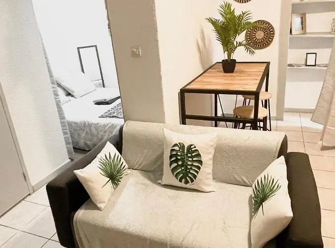 3 Studios, Centre De La Bastide St Louis Каркассон