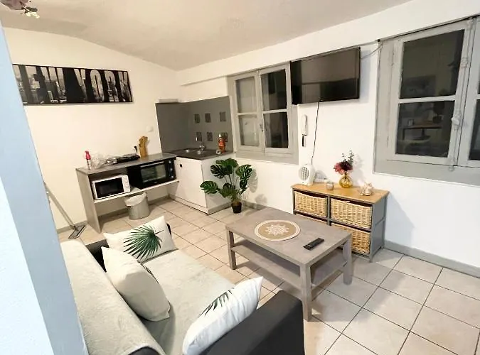3 Studios, Centre De La Bastide St Louis Апартаменты Каркассон