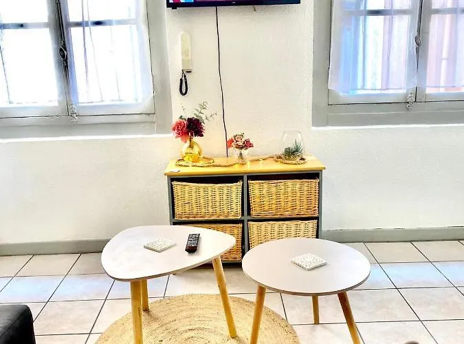 3 Studios, Centre De La Bastide St Louis Апартаменты *