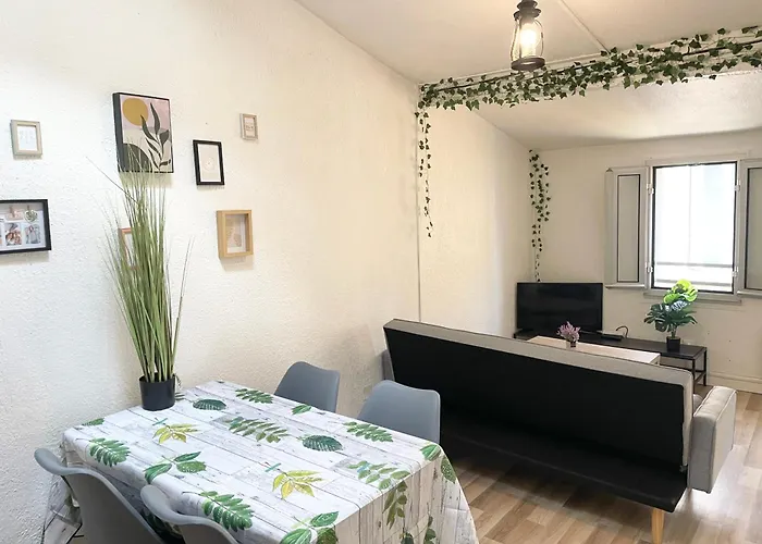 3 Studios, Centre De La Bastide St Louis Каркассон